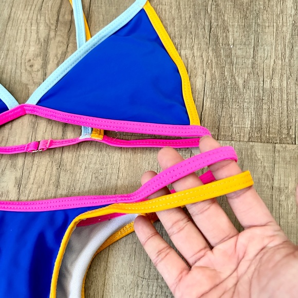 SHEIN color block cheeky thong bikini set S - Picture 4 of 6